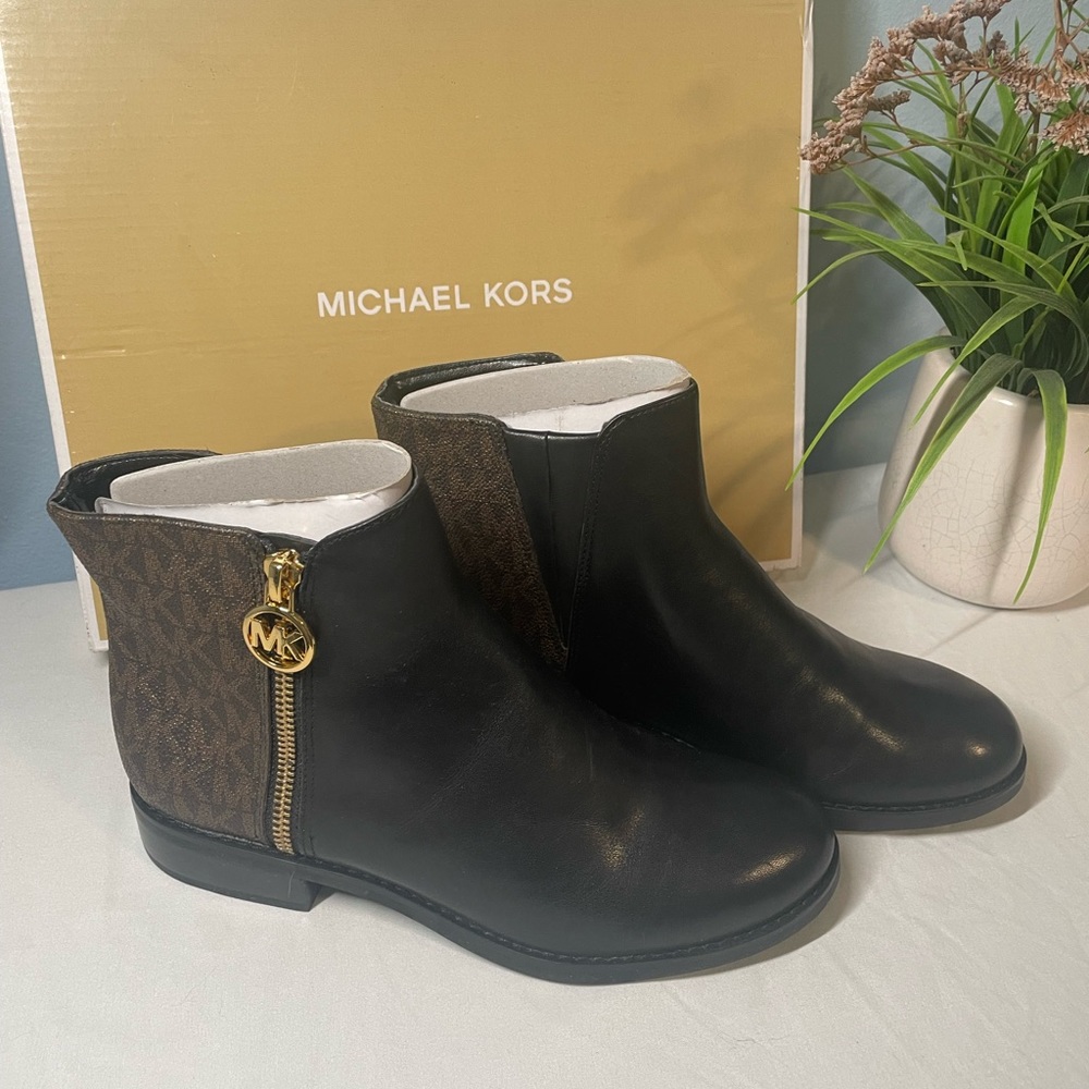 New in Box - Michael Kors Bootie Size 5